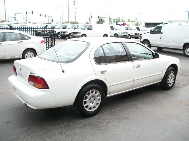 Nissan Maxima 1999 photo 8