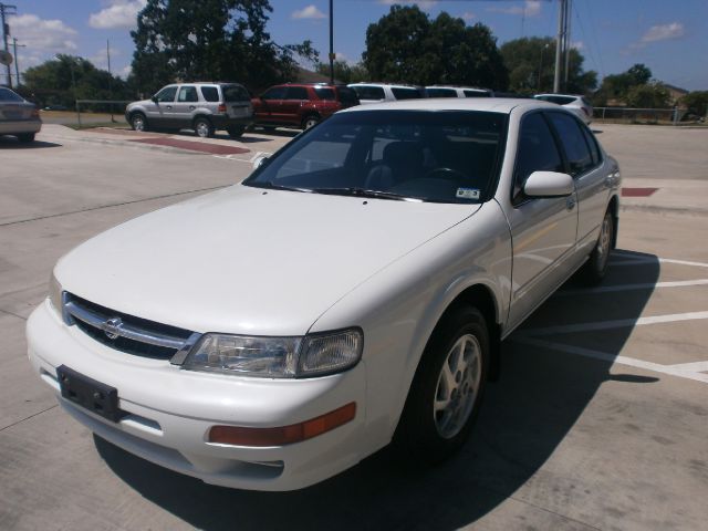 Nissan Maxima 1999 photo 4