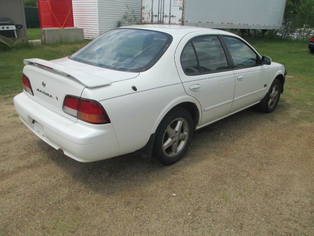 Nissan Maxima 1999 photo 2