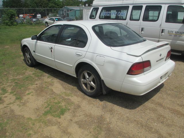 Nissan Maxima 1999 photo 8