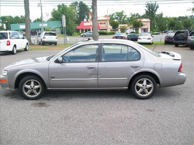 Nissan Maxima 1999 photo 4