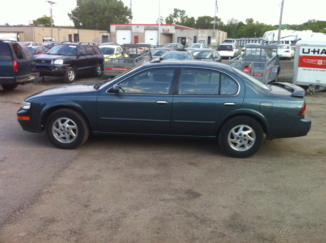 Nissan Maxima 1999 photo 4