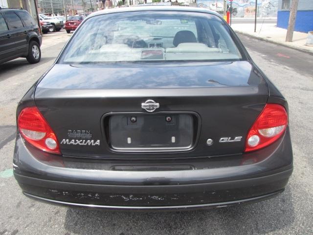 Nissan Maxima 2000 photo 4