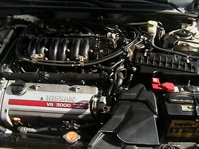 Nissan Maxima 2000 photo 1