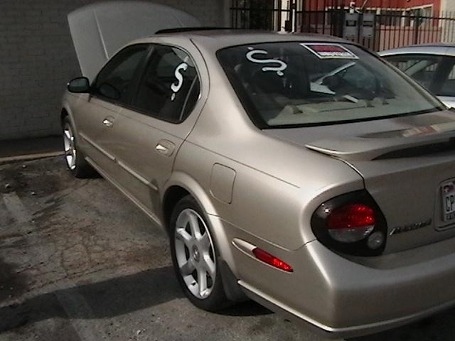 Nissan Maxima 2000 photo 3