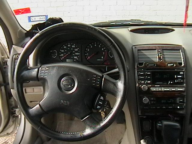 Nissan Maxima 2000 photo 4