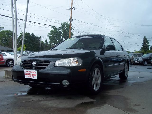 Nissan Maxima 2000 photo 2