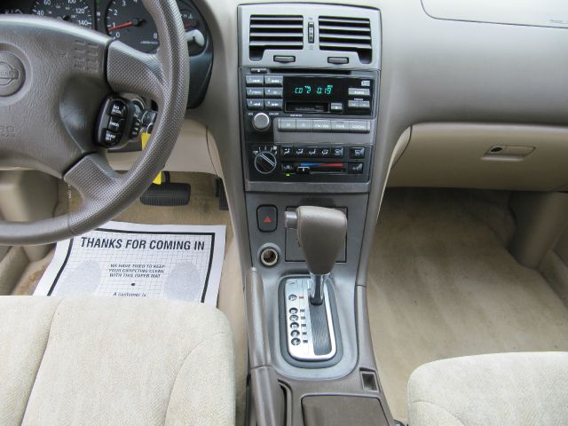 Nissan Maxima 6 Speed Transmision Sedan