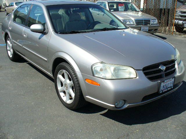 Nissan Maxima 2000 photo 8