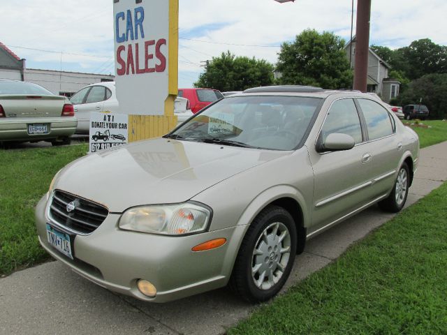 Nissan Maxima 3.0 Quattro Sedan