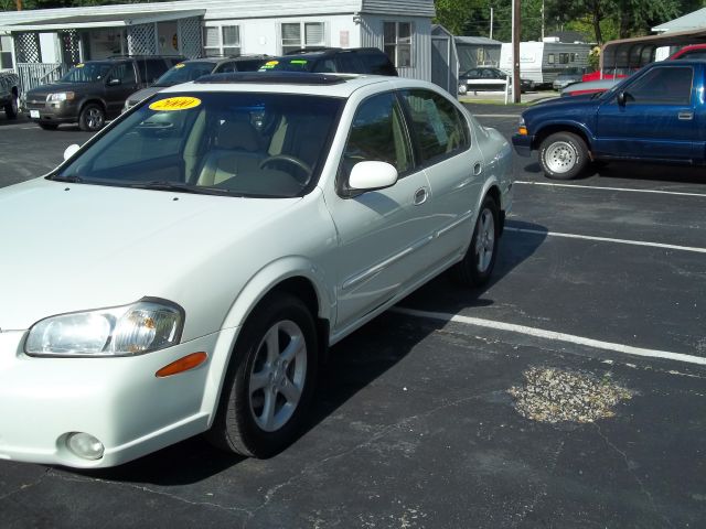 Nissan Maxima 2000 photo 20