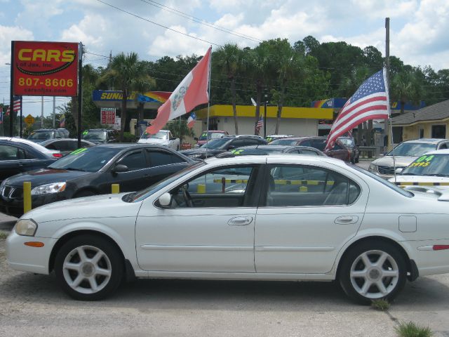 Nissan Maxima SE Sedan