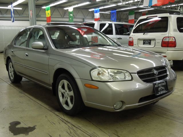 Nissan Maxima 2000 photo 4