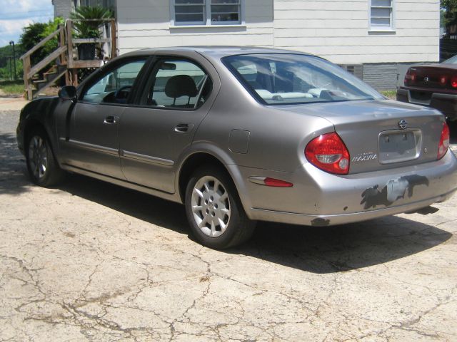 Nissan Maxima 2000 photo 3