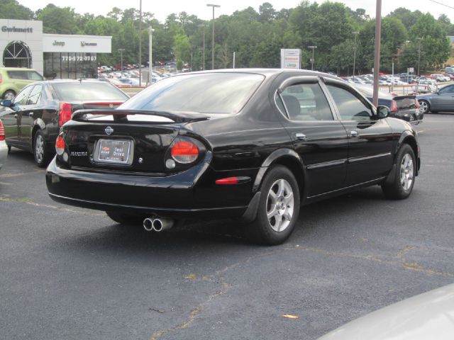 Nissan Maxima 2000 photo 3