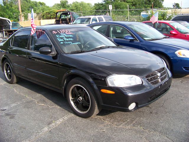 Nissan Maxima 2000 photo 2