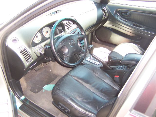 Nissan Maxima 2000 photo 3