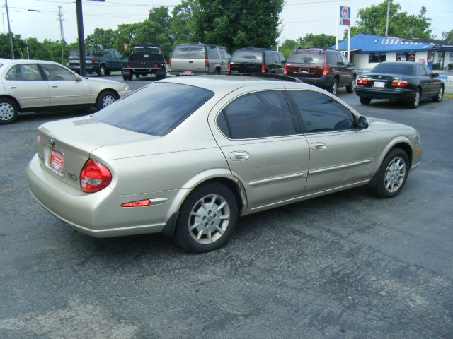 Nissan Maxima 2000 photo 10