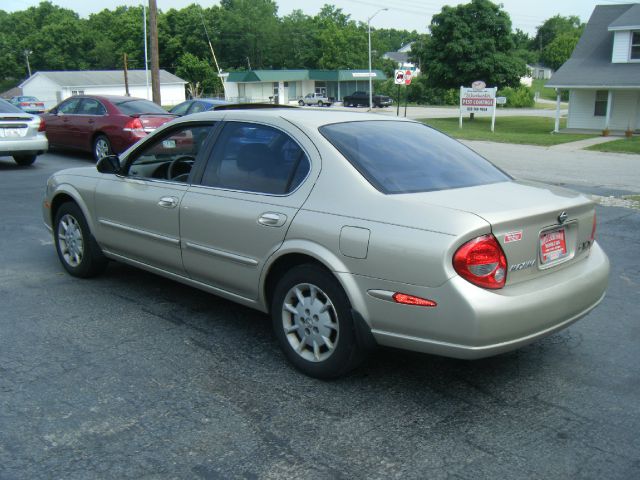 Nissan Maxima 2000 photo 6