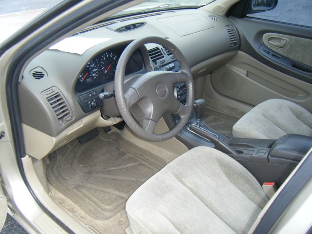 Nissan Maxima 2000 photo 9