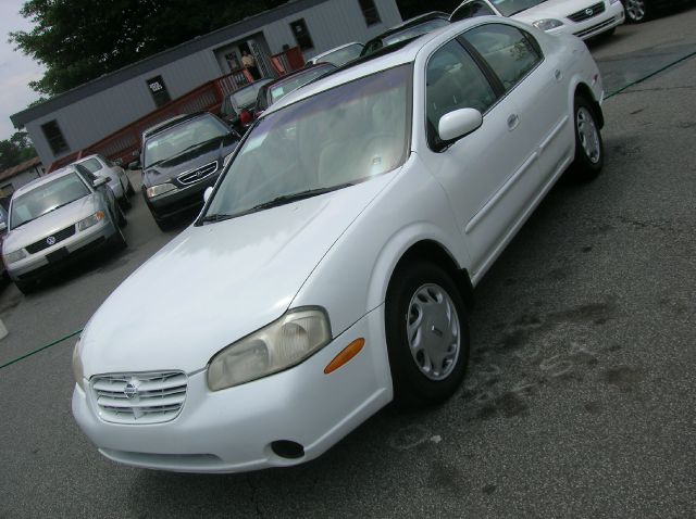 Nissan Maxima 2000 photo 4