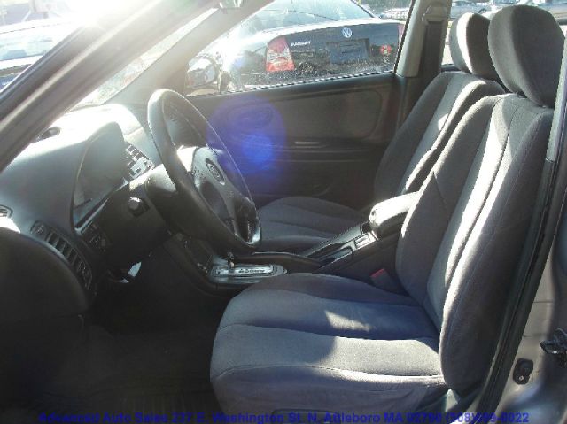 Nissan Maxima 2000 photo 3