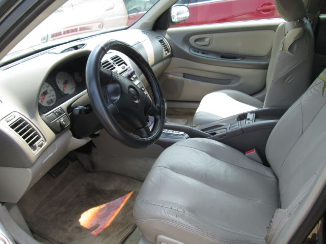 Nissan Maxima 2000 photo 2