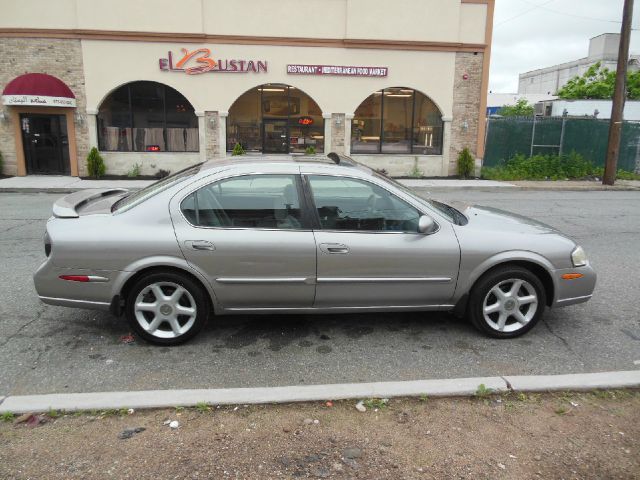 Nissan Maxima 2000 photo 8