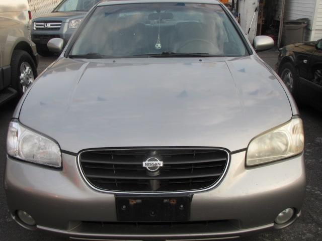 Nissan Maxima 2000 photo 1