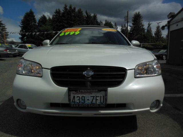 Nissan Maxima 2000 photo 2