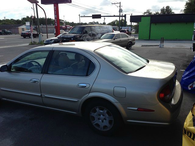 Nissan Maxima 2000 photo 18