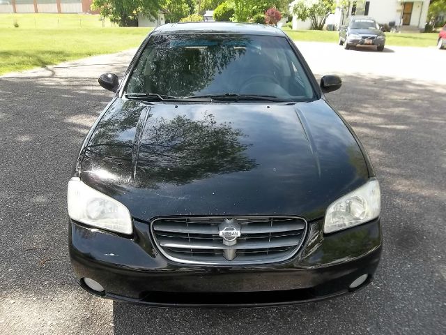 Nissan Maxima SE Sedan