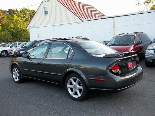 Nissan Maxima 2000 photo 10