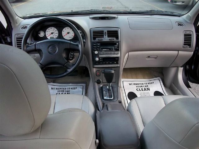 Nissan Maxima 2000 photo 23