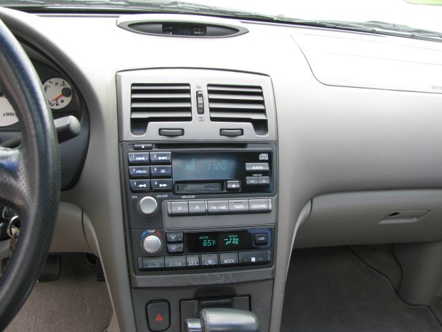 Nissan Maxima 2000 photo 4