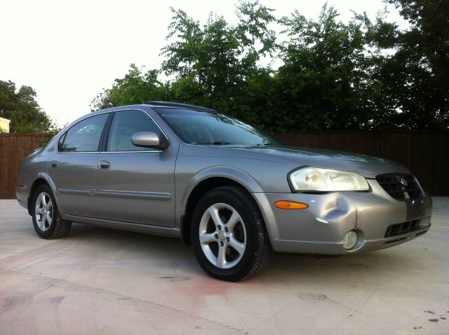 Nissan Maxima 2000 photo 2