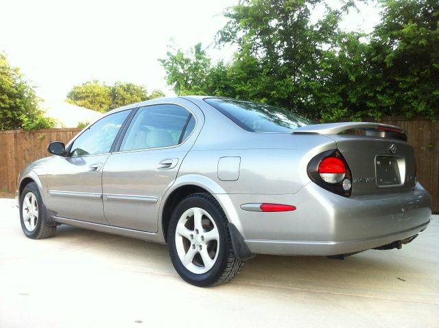 Nissan Maxima 2000 photo 6