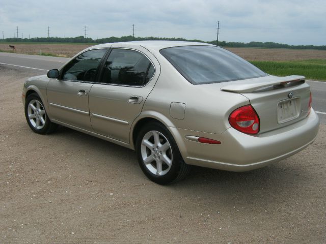 Nissan Maxima 2000 photo 5