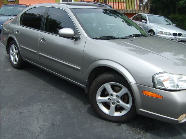 Nissan Maxima 3.0 Quattro Sedan