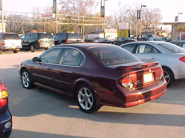 Nissan Maxima SE Sedan