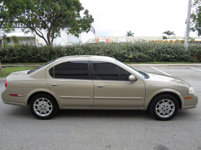 Nissan Maxima 2001 photo 1