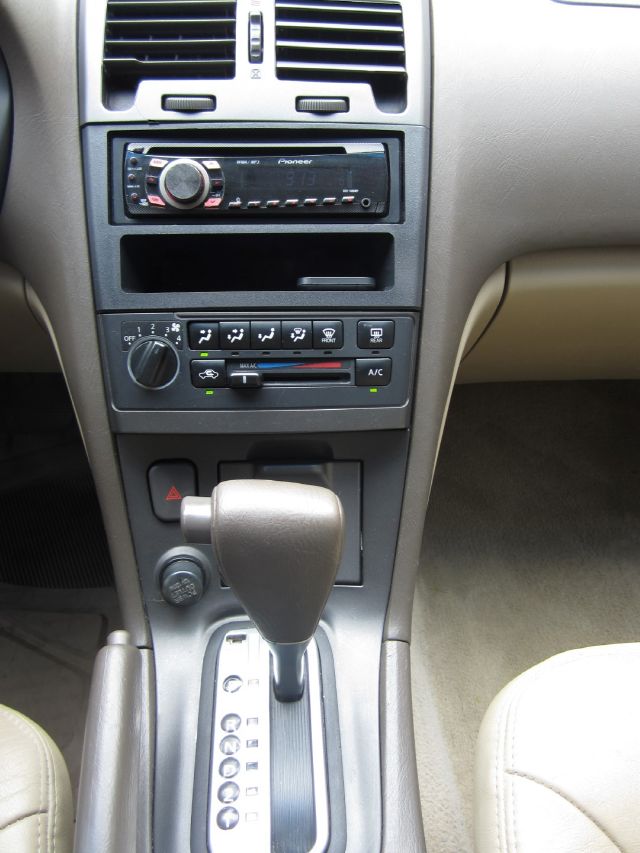 Nissan Maxima 2001 photo 4