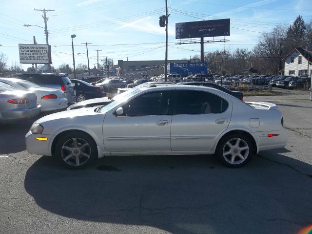 Nissan Maxima 2001 photo 1