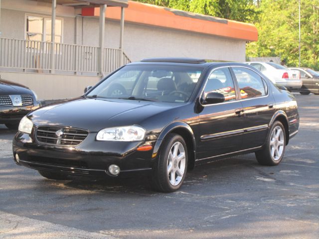 Nissan Maxima SE Sedan