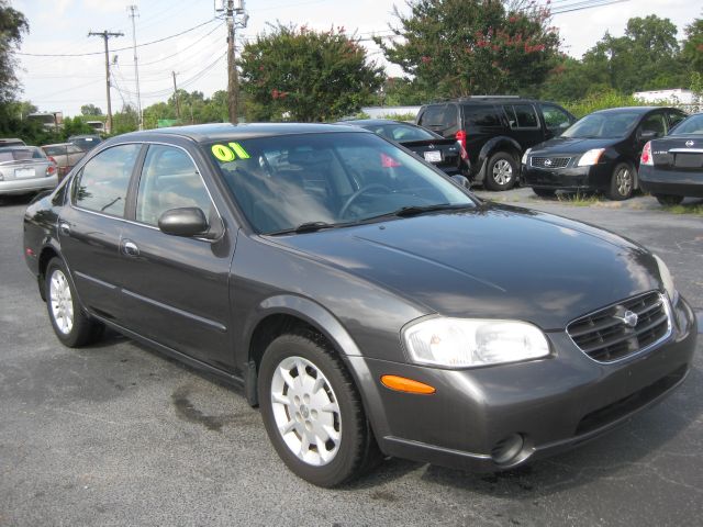 Nissan Maxima 2001 photo 1