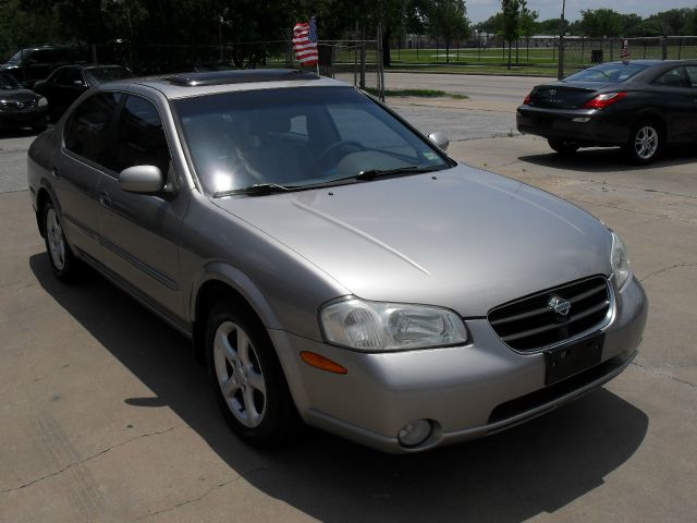 Nissan Maxima 2001 photo 1