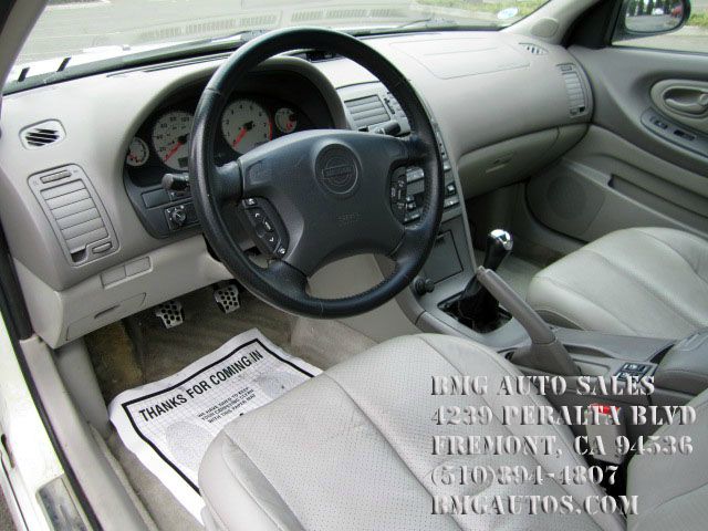 Nissan Maxima 2001 photo 14