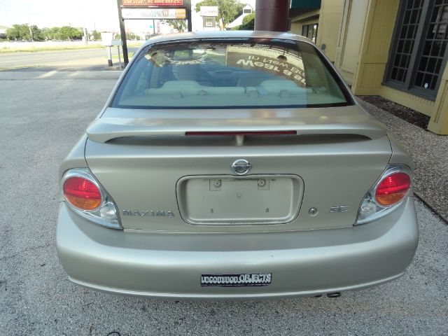 Nissan Maxima 2002 photo 1