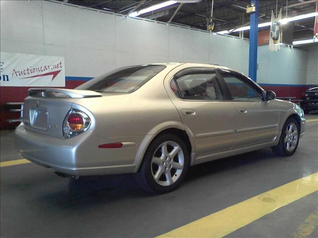 Nissan Maxima 2002 photo 1