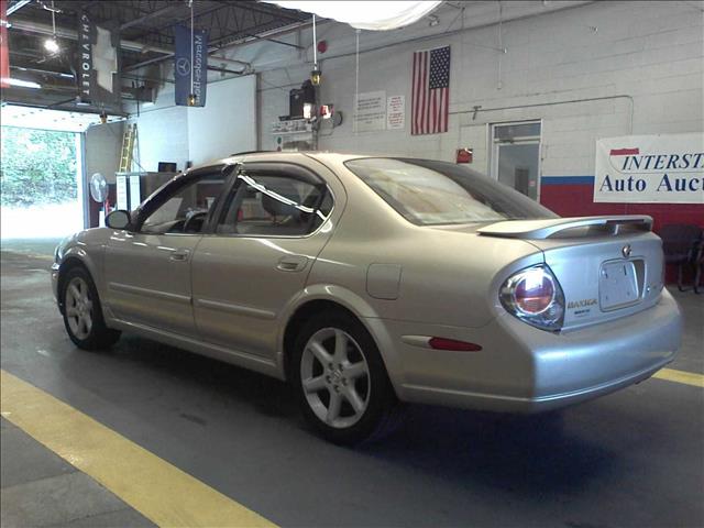 Nissan Maxima 2002 photo 2